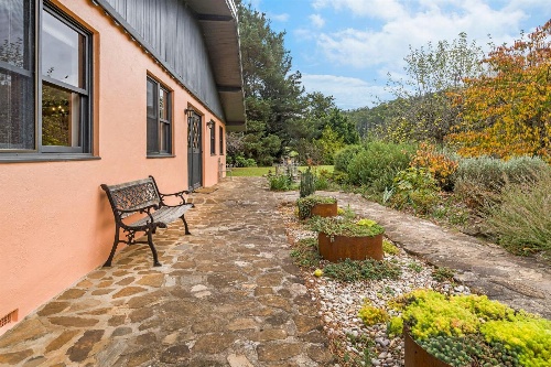 Blackwood Park Cottages image 3